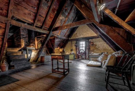 Old Attic, Attic Office, Attic Renovation Ideas, Attic Playroom, Small Attic, Attic Conversion, Attic Stairs, Attic Bathroom, Attic Design