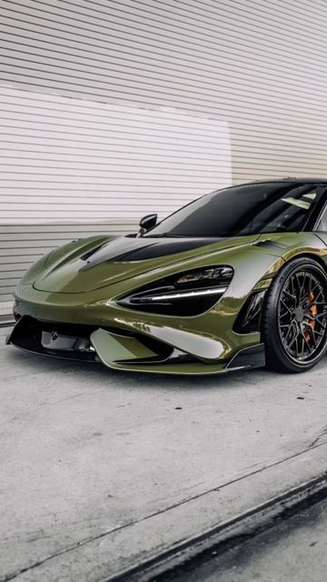 Green Mclaren, Mclaren 765, Pagani Car, Mclaren 765lt, Futuristic Outfits, Mclaren 675lt, Green Cars, Sick Cars, Mclaren 570s