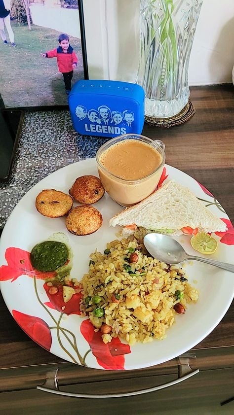 Meals Aesthetic, Diet Plate, Desi Khana, Simple Diet, Brunch Bar, Food Snap, Healthy Plates, Simple Lunch, Food Pic