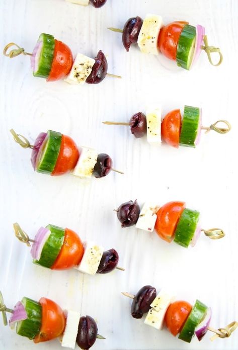 Greek Salad Skewers for #Progressive Eats from Miss in the Kitchen Salad Skewers, Toothpick Appetizers, Veggie Bites, Party Bites, Yummy Bites, Veggie Skewers, Snack Prep, Party Life, Quick And Easy Appetizers