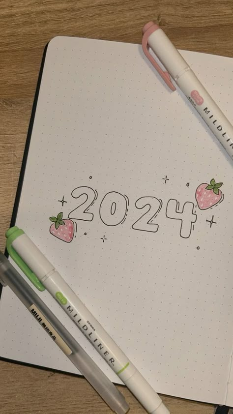 Scrapbook Handwriting Ideas, Planner Header Ideas, 2024 Journal Spread, 2024 Writing Design, 2024 Book Journal Cover, 2024 Journal Ideas Aesthetic, Journaling Ideas 2024, 2025 Cover Bullet Journal, 2024 Drawing Ideas