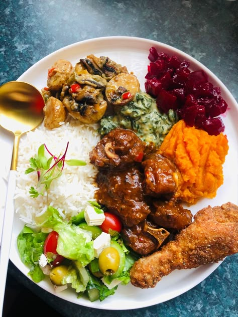 Sunday Meal Ideas South Africa, South African Christmas Lunch Ideas, 7 Colours Sunday Food South Africa, Sunday Lunch Ideas South African, Christmas Lunch Ideas South Africa, South African Budget Meals, Seven Colours Meal South Africa, South African Sunday Lunch, Pictures Of African Food