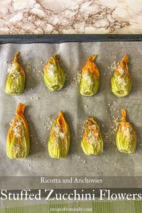 Zucchini Flowers Recipes Italy, Zucchini Ricotta Recipes, Baked Stuffed Zucchini, Sausage Stuffed Mushrooms, Zucchini Blossoms, Zucchini Flowers, How To Cook Zucchini, Tomato Bruschetta, Bake Zucchini