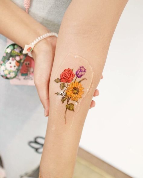 Sunflower And Roses Tattoo, Sunflower And Rose Tattoo, Rose Tattoo Behind Ear, Sunflower Tattoo Meaning, Sunflower Tattoo Ideas, Rose Tattoo Meaning, Rose Tattoo Forearm, Tattoo Behind Ear, Tattoo For Boyfriend