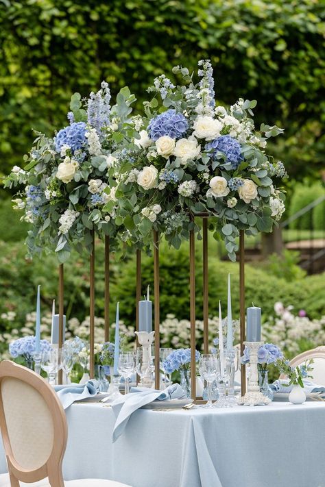 Luxury Blue Wedding Table Décor Wedding Flowers Blue, Blue Wedding Table, Periwinkle Wedding, Blue Wedding Centerpieces, Baby Blue Weddings, Blue Wedding Decorations, Blue White Weddings, Blue Centerpieces, Light Blue Wedding