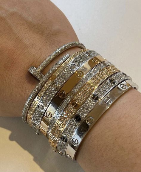 Cartier Bangles Women, Cartier Bracelet Stack, Jewelry Cartier, Cartier Accessories, Bracelet Cartier, Gucci Pink, Expensive Jewelry Luxury, Cartier Bracelet, Indie Jewelry