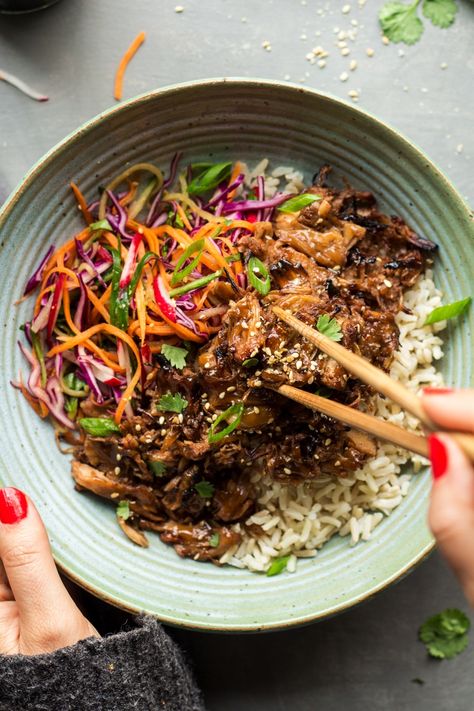 Pulled jackfruit bowls - Lazy Cat Kitchen Jackfruit Bowl, Jackfruit Pulled Pork, Pulled Jackfruit, Lazy Cat Kitchen, Jackfruit Recipes, Tampa Florida, Vegan Dishes, Vegan Dinners, Food Recipe