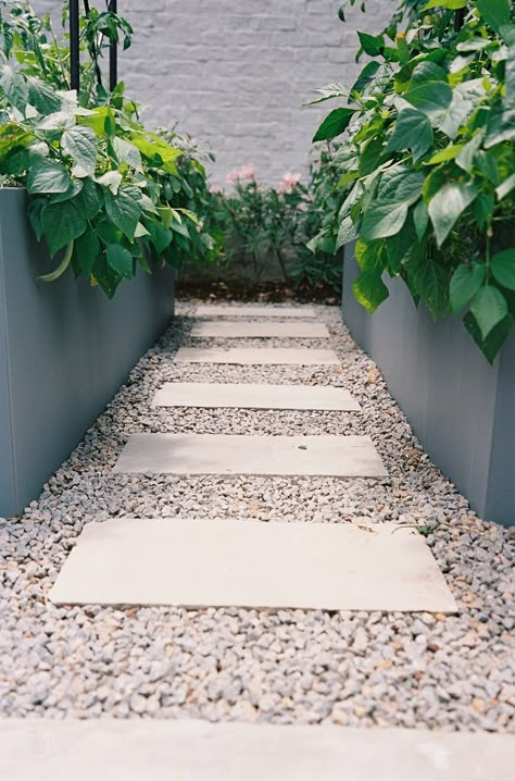 Gravel Front Garden Ideas, Raised Bed Kitchen Garden, Rooted Garden, Limestone Gravel, Gravel Gardens, Stone Pathways, Gravel Pathway, Gravel Landscaping, Arch Trellis