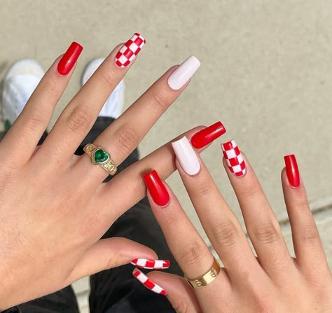 Nail Designs Checkered, White Checkered Nails, Nail Art Designs Red, Red Acrylic Nails Designs, Checkered Nail Art, Christmas Nail Designs Acrylic, Race To The Top, Cool Person, Red And White Nails