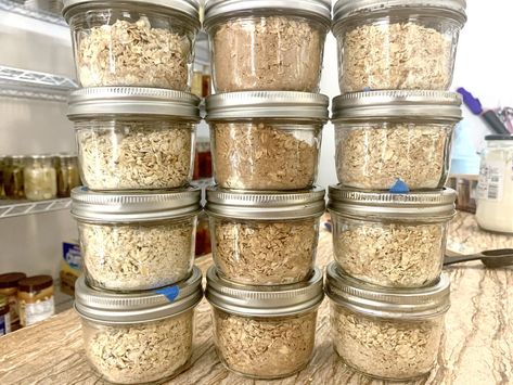 Instant Oatmeal “Packets” Homemade Instant Oatmeal, Instant Oatmeal Packets, Oatmeal In A Jar, Diy Oatmeal, Homemade Dry Mixes, Oatmeal Packets, Midnight Snack, Instant Oatmeal, Mason Jar Meals