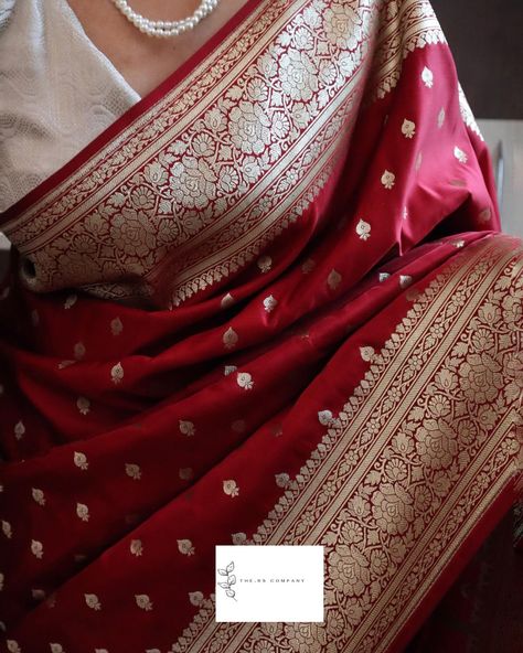 ~ZUBAIDA~ {Pre Order 4/8 Weeks •Dm For Enquiries} Embracing timeless elegance with this classic handloom katan silk saree, featuring intricate Banarasi zari motifs and a beautifully stitched blouse. Perfect blend of tradition and comfort…🕊️ - - - - - - - - - - #saree #sareeblouse #modestclothing #fashion #ootd #foryou #sareeuk #katansaree #pure #handwork #banarasisaree #zardozi #uk #bridalsarees #nikah #bengalibride #asianbride #bengali #bengaliwedding #stylish #clothes #asianfits #ootd #... Banarasi Saree Bengali, Red Benarasi Saree Bride, Traditional Bengali Saree Look, Bengali Saree Aesthetic, Bengali Saree Traditional, Banarasi Saree Look For Wedding, Banarasi Silk Saree Bridal, Saree With Hijab, Red Banarasi Saree