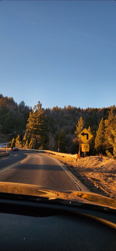 Lake Arrowhead Aesthetic, Big Bear California Fall, Big Bear Aesthetic, Bear Instagram, Painting Mood, Big Bear California, Board Party, California Photos, Big Bear Lake