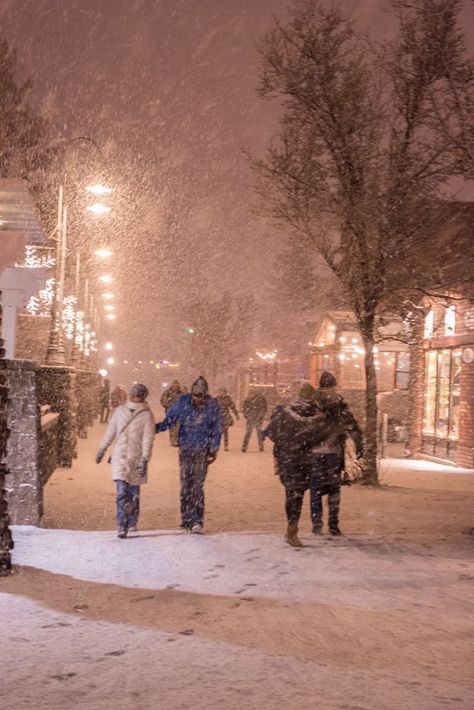 Sunriver Oregon Winter, Oregon In Winter, Eugene Oregon Aesthetic, Portland Oregon Winter, Oregon Apartment, Bend Oregon Winter, Cowgirl Winter, Oregon Christmas, Oregon Snow