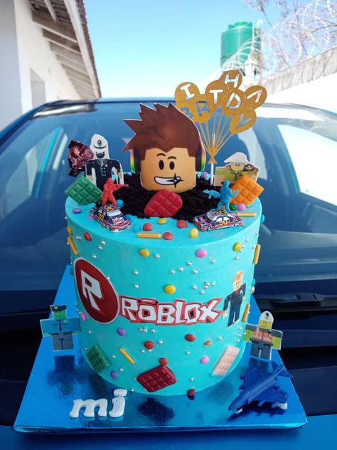 Roblox Pasta, Boys Birthday Cakes Easy, Birthday Kek, Roblox Birthday Cake, Roblox Party, Roblox Cake, Roblox Birthday, Halloween Preschool, Simple Cake