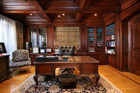 19IslandVista06office | 19 Island Vista | Jeri Koegel | Flickr Classic Office Interior, Dream House Ideas Kitchens, Law Office Decor, Modern Office Interiors, Home Library Design, Traditional Interior Design, Classic Office, Luxury Office, Office Furniture Design