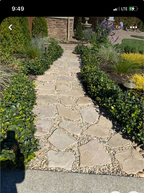 Stone Pathway Front Yard, Stone Walkway Side Of House, Large Stepping Stones Front Yard, Gravel And Stone Pathway, Flagstone Path With Gravel, Flagstone Stepping Stones Walkways, Stepping Stones Pathway Front Yards, Crushed Gravel Walkway, Hardscape Pathways