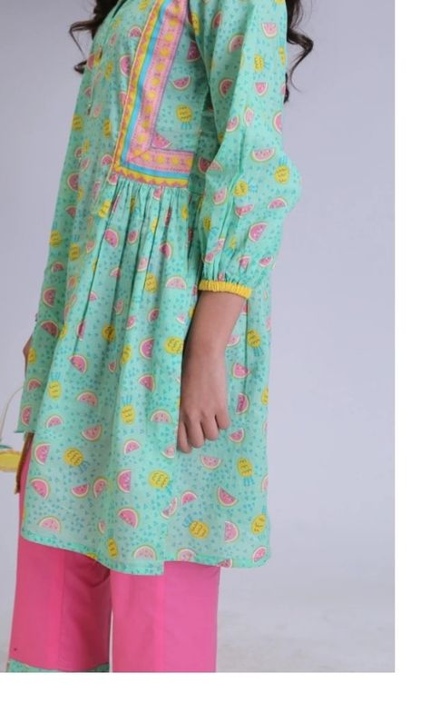 Lawn Frock Design, Style Outfits Summer, Modest Girls Dresses, Frock Suit, Summer Vibes Aesthetic, Lace Blouse Design, Kid Dress, Aesthetic Summer Outfits, Simple Dress Pattern