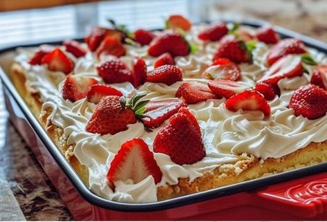 Strawberry Cheesecake Dump Cake – Easy Family Recipes Strawberry Cheesecake Recipe Easy, Strawberry Cheesecake Lasagna, Strawberry Cheesecake Dump, Strawberry Cheesecake Dump Cake, Cheesecake Dump Cake, Cheesecake Lasagna, Strawberry Cream Cheese Cobbler, Strawberry Pie Filling, Keylime Pie Recipe