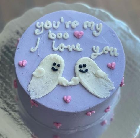 Halloween Cakes Diy, Pasteles Halloween, Halloween Lunch Box, Spooky Cake, Postres Halloween, Halloween Birthday Cakes, Cake For Boyfriend, Halloween Cake Decorating, Halloween Sweets