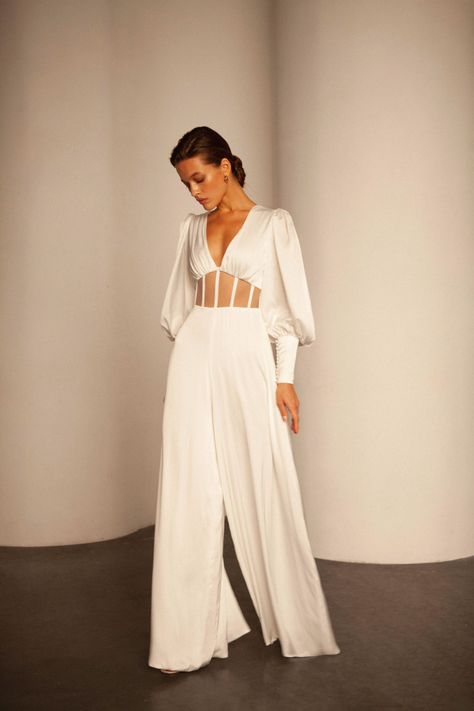 GAIA – Reev Bridal Boho Wedding Jumpsuit The Bride, Wide Leg Bridal Jumpsuit, Bridal Corset Jumpsuit, Lesbian Bridal Outfit, Modern Wedding Jumpsuit, Bridal Overall, Corset Top Jumpsuit, Bridal Outfit Change, Wedding Bridal Jumpsuit