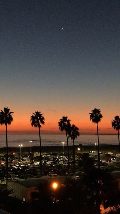 Los Angeles Wallpaper, Los Angeles Aesthetic, Aesthetic Pretty, Sky Pictures, Sunset Wallpaper, City Of Angels, Pretty Sky, Sunset Pictures, Night Aesthetic