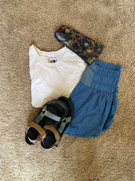 Granola Outfit Ideas, Cute Granola Outfits, Summer Granola Outfit, Camp Fits, Summer Granola, Soft Granola, Granola Girl Outfits, Granola Outfits, Outfit Ideas For Summer