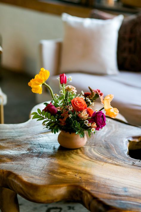 bright floral centerpiece in terra-cotta pot on raw wooden coffee table #countrythemedwedding #losangelesweddingplanner #malibuweddings Malibu Wedding Venues, April Flowers, Country Theme Wedding, Wedding Reception Flowers, Welcome Party, Malibu Wedding, Guest Ranch, Reception Flowers, Floral Centerpiece