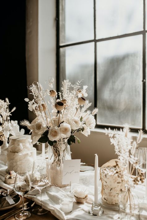 Sustainable Organic Neutral Wedding Neutral Vintage Wedding, White Boho Wedding Decor, Monochromatic Wedding Decor, Dried Flowers Wedding Centerpieces, Moonshine Wedding, Neutral Centerpieces, Boho White Wedding, All White Wedding Decor, Dried Wedding Flowers