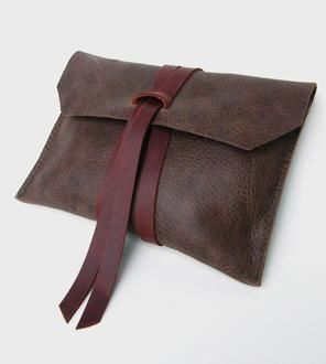 Couture Cuir, Witch Style, Tas Laptop, Don Pedro, Leather Envelope, Leather Tie, Handmade Handbags, Envelope Clutch, Minimal Modern