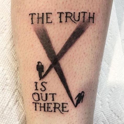 Leg or rib tattoo X Files Tattoo, Traditional Tattoo Inspiration, X Tattoo, Omerta Tattoo, Back Of Shoulder Tattoo, Music Tattoos, X Files, Tattoo Lettering, Couple Tattoos