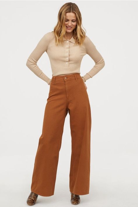 Neutral Color Outfits & Favorite Neutral Pieces | Oh Darling Blog 70 Degree Weather Outfit, Neutral Color Outfits, Color Outfits, Brown Pants, Neutral Outfit, Twill Pants, Colourful Outfits, Neutral Color, Looks Vintage