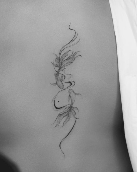 Spine Koi Fish Tattoo, Back Tattoo Women Koi Fish, Koi Fish Tattoo For Women Arm, Spine Tattoo Koi Fish, Tattoo Bil, Koi Fish Back Tattoo For Women, Minimalist Hip Tattoo, Koi Fish Tattoo Back, 2 Koi Fish Tattoo