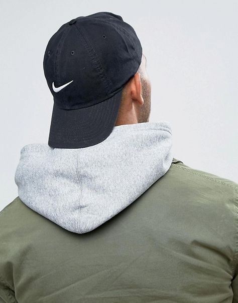 NIKE Baseball Cap In Black Nike Cap Outfit, Black Nike Cap, Sb Outfits, Cap Outfit Men, Cool Nikes, Nike Cap, Cap Outfit, Nike Hat, Nike Swoosh Logo