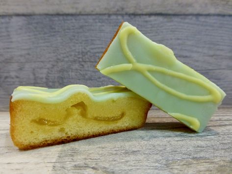 NEW REVIEW - Little slice of Summer with Mr Kipling Lemonade and Elderflower Cake Slices - Nibbles 'n' Scribbles Elderflower Cake, Culinary Desserts, Mr Kipling, Royal Wedding Cake, Lemon Sponge, Cake Slices, The Royal Wedding, Cake Picks, Cake Slice