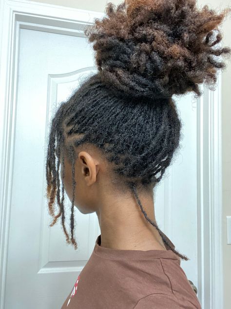 Frizzy locs , fluffy locs, brown locs, microlocs, loc styles, loc journey , black girl hair Locs Grid Pattern, Microlocs With Bangs, Microloc Grid Pattern, Microlocs Grid Pattern, Brown And Black Locs, Micro Locs Grid Pattern, Fuzzy Locs, Loc Journey Before And After, Micro Locs Hairstyles