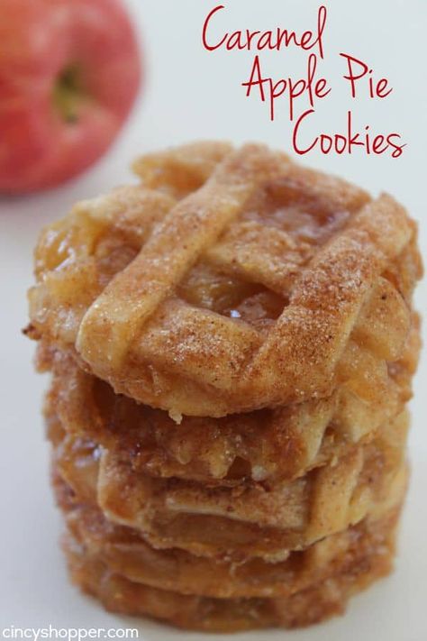 Caramel Apple Pie Cookies, Apple Pie Cookie Recipe, Apple Pie Cookies, Pie Cookies, Mini Apple Pies, Caramel Apple Pie, Apple Pies Filling, Apple Desserts, Caramel Apple