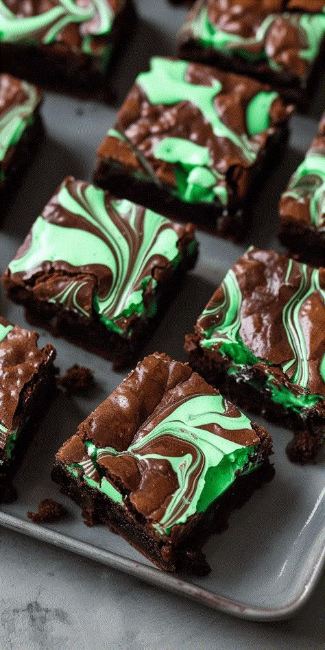 Mint Cheesecake Swirl Brownies [55 Minutes] - Chasety Green Cheesecake, Cheesecake Swirl Brownies, Desserts With Chocolate Chips, Mint Desserts, Mint Cheesecake, Swirl Brownies, Mint Brownies, Dark Chocolate Brownies, Cake Recipes Easy Homemade