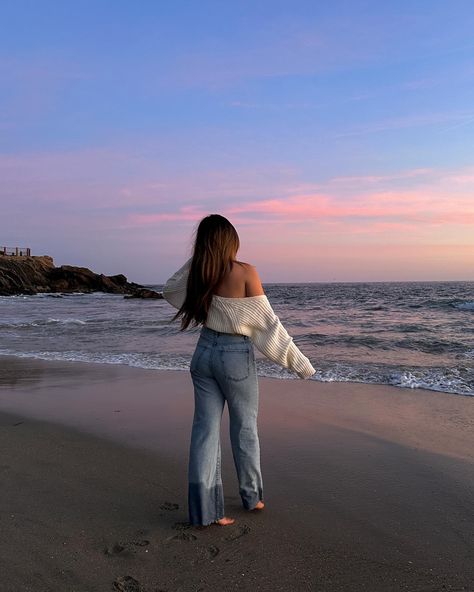 give me the blue and then purple pink skies 🍭💓🫧🧚🏻‍♂️ - - - beach photo, beach sunset, california sunset, pinterest photo, Pinterest feed, spring feed, spring outfit, casual outfit, spring style, Pinterest spring Beach Pictures Jeans, Beach Sunset Outfit, Purple Pink Skies, Spring Feed, Casual Outfit Spring, White Top Jeans, Sunset California, Cute Beach Pictures, Photo Pinterest