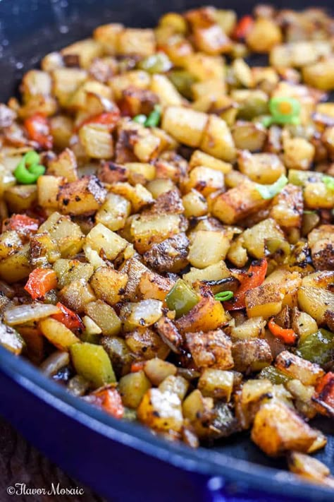 Breakfast Potatoes With Peppers And Onions, Breakfast Potatoes With Onions, Potatoes And Jalapenos, Potatoes With Bell Peppers And Onions, Red Potatoes For Breakfast, Mexican Breakfast Potatoes Recipes, Red Potato Breakfast Recipes, Mexican Breakfast Potatoes, Red Potatoes Breakfast