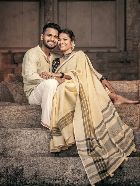 Post Marriage Photoshoot, Temple Couple Photoshoot, Onam Shoot, Temple Photoshoot, Engagement Couple Dress, Hindu Wedding Photos, Dressing Men, Brahmin Wedding, Marriage Photoshoot