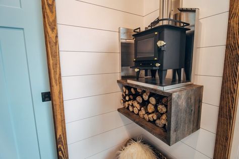 Cubic Mini Wood Stove, Mini Chalet, Mini Wood Stove, Gooseneck Tiny House, Tiny House Living Room, Custom Tile Shower, Zen Bathroom, Wind River, Amazing Kitchen