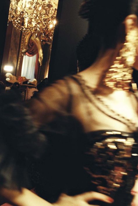 nobody's heart is perfect Feelings Board, Masquerade Aesthetic, A Night At The Opera, Gala Events, Fashion Themes, Triple Goddess, Out Of Focus, Fabulous Clothes, Christian Lacroix