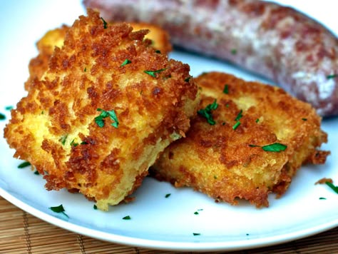 Cheddar Polenta, Fried Polenta, Croquettes Recipe, Fresh Bread Crumbs, Polenta Recipes, God Mat, Serious Eats, Vegetarian Cooking, Croquettes