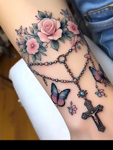 Tattoo Design For Hand, Butterfly Wrist Tattoo, Arm Sleeve Tattoos For Women, Bracelet Tattoo, Pretty Hand Tattoos, Clever Tattoos, Tattoos For Women Flowers, Tasteful Tattoos, Dope Tattoos For Women