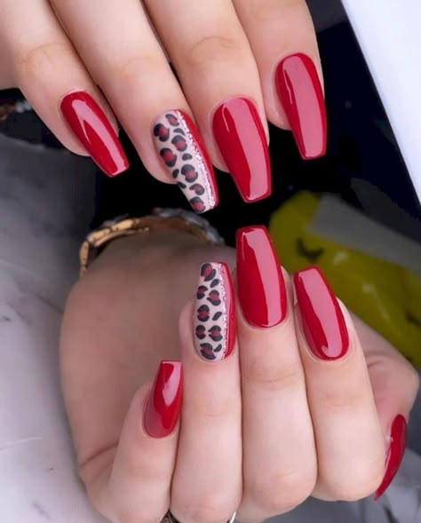 Funky Red Nails, Red Nail Ideas Summer, Red Gel Nails Designs, Red And Purple Nails, Red Cheetah Nails, Nails Art Tutorial, Summer Nail Art Designs, Summer Nails 2023, Bright Nail Art