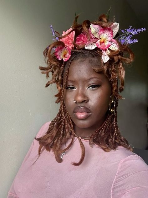 Box Braids With Flowers, Box Braids Accessories, Fairy Braids, Box Braid Styles, Cute Box Braids, Prom 2024, Cute Box Braids Hairstyles, Box Braid, Box Braids Styling