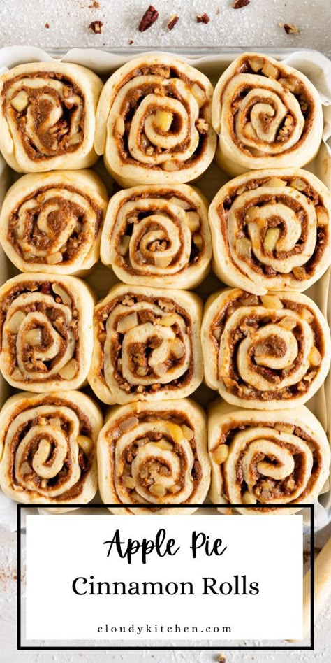 Apple Pie Cinnamon Rolls, Fall Baking Recipes, Cinnamon Recipes, Cinnamon Rolls Homemade, Fall Baking, Apple Cinnamon, Apple Recipes, Yummy Food Dessert, Cinnamon Rolls