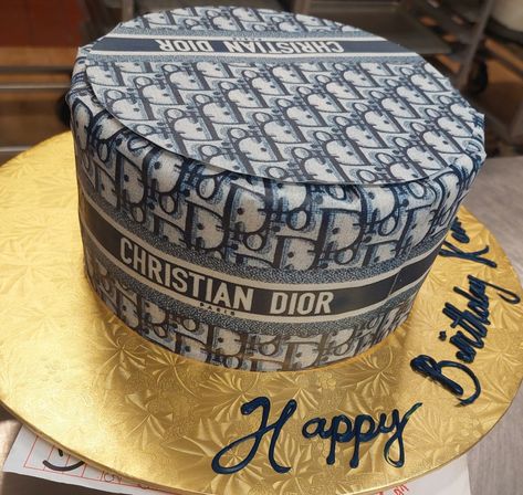 Christian Dior Cake, Dior Cake, Brand Theme, Christian Dior Bag, Birthday Inspo, Cute Birthday Cakes, Cakes And More, Themed Cakes, White Nails