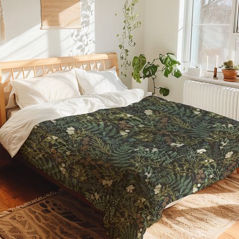 A custom printed duvet cover, with a beautiful dark green botanical pattern.  PROPERTIES: - Hidden zipper closure.  - Insert not included. - Includes interior ties in each corner. - Single sided print, the duvet cover is white inside.  - Printed using non-toxic inks. SIZE OPTIONS:     - Twin: 68" x 88" (173cm x 223.5cm),     - Twin XL: 68" x 92" (173cm x 234cm),     - Queen: 88" x 88" (223.5cm x 223.5cm),      - King: 104" x 88" (264cm x 223.5cm) MATERIAL PROPERTIES: The cover is made from micro Dark Green Floral Bedding, Black And Green Bedding, Dark Green Bedding Aesthetic, Moody Bedding Sets, Dark Bedspread, Dark Green Bed, Dark Green Duvet, Nature Bedding, Green Floral Bedding