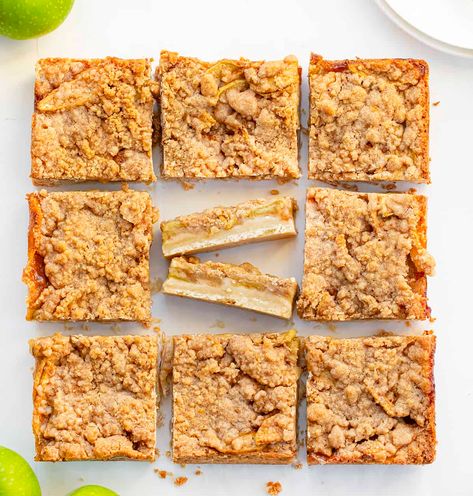 Apple Shortbread Bars are layered dessert bars with a shortbread crust and a layer of spiced apples covered and baked with crumble topping. The shortbread crust is the showstopper in this dessert, and will leave you wanting more! Apple Shortbread Bars, Apple Shortbread, Apple Crisp Bars, Apple Crumb Bars, Butter Cookie Bars, Shortbread Bars Recipes, Making Apple Pie, Salted Caramel Apple Pie, Brown Butter Cookies